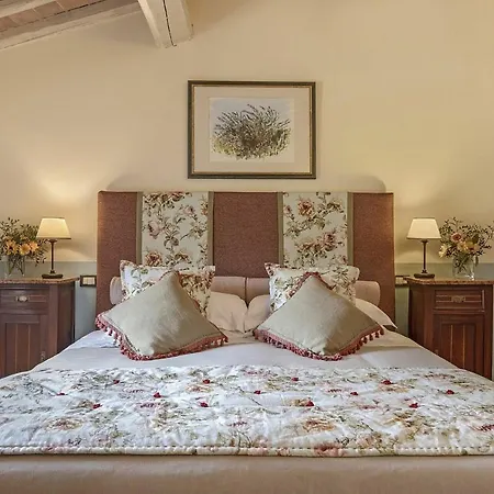 Castello Di Sleeps 27 Pool Air Con Tocchi