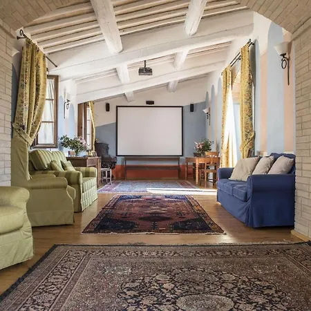 Villa Castello Di Sleeps 27 Pool Air Con Tocchi
