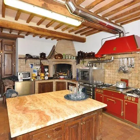 Castello Di Sleeps 27 Pool Air Con Tocchi