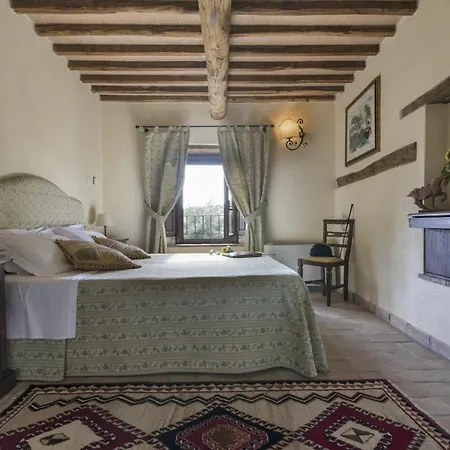Castello Di Sleeps 27 Pool Air Con