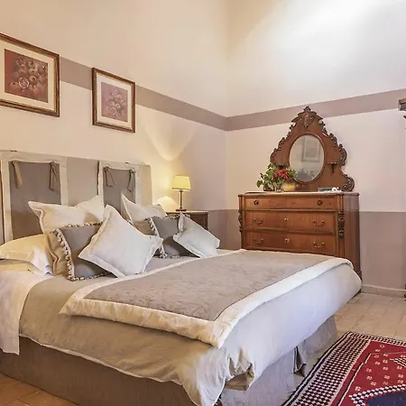 Villa Castello Di Sleeps 27 Pool Air Con *
