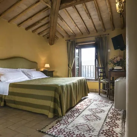 Castello Di Sleeps 27 Pool Air Con Villa *