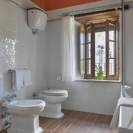 Villa Castello Di Sleeps 27 Pool Air Con