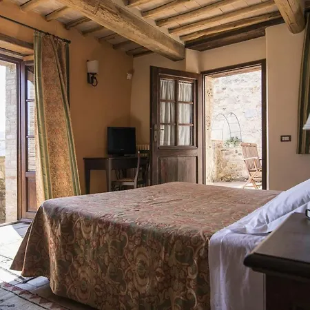 Castello Di Sleeps 27 Pool Air Con Villa *