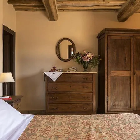 Castello Di Sleeps 27 Pool Air Con Villa Tocchi